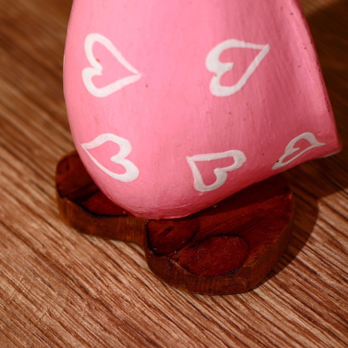 Сувенир "Утка в розовом" дерево 20 см