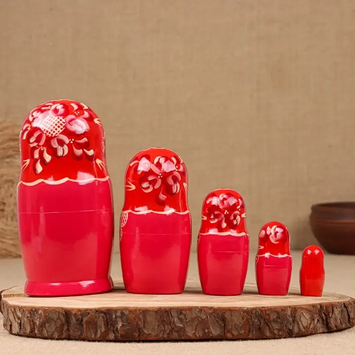 Матрёшка дерево &laquo;Надя&raquo;, красно-розовое платье, 5-кукольная, 19 см