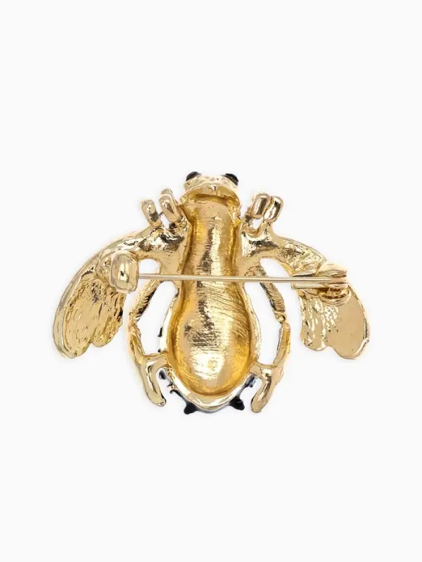 Брошь "Пчела в вишню", цветная в золоте