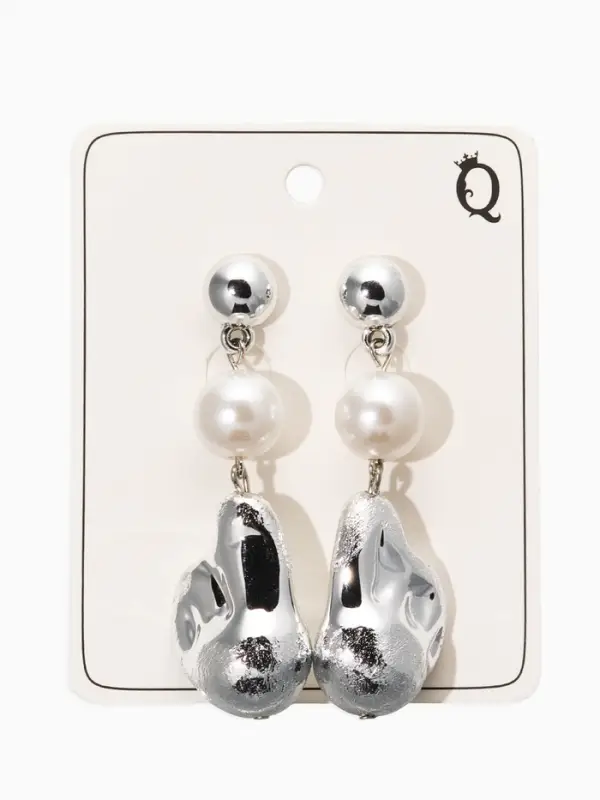 Серьги жемчуг "Борокко". цвет белый в серебре