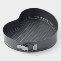 Форма для выпечки Доляна &laquo;Элин. Сердце&raquo;, 28,5&times;25,5&times;6,6 см, съёмное дно, антипригарное покрытие, цвет чёрный