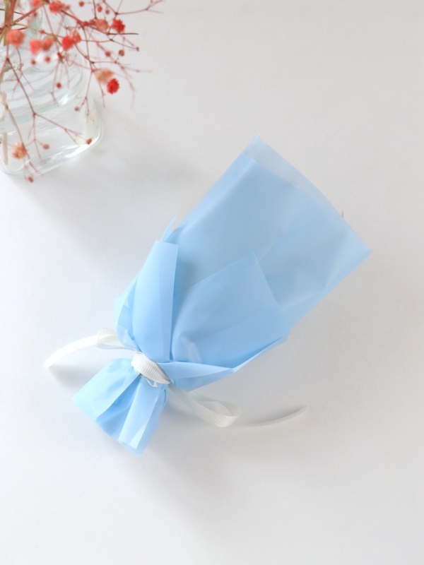 Букет из мыльных лепестков "Роза подарочная в коробке" голубой 8,6х8,6х18,5 см