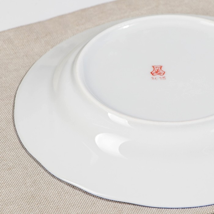 Тарелка фарфоровая &laquo;Гуси&raquo;, d=20 см, МИКС, цвет белый