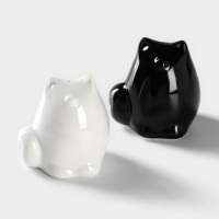 Набор фарфоровый для специй на бамбуковой подставке BellaTenero &laquo;Котики&raquo;, 3 предмета: солонка, перечница, подставка, цвет белый и чёрный