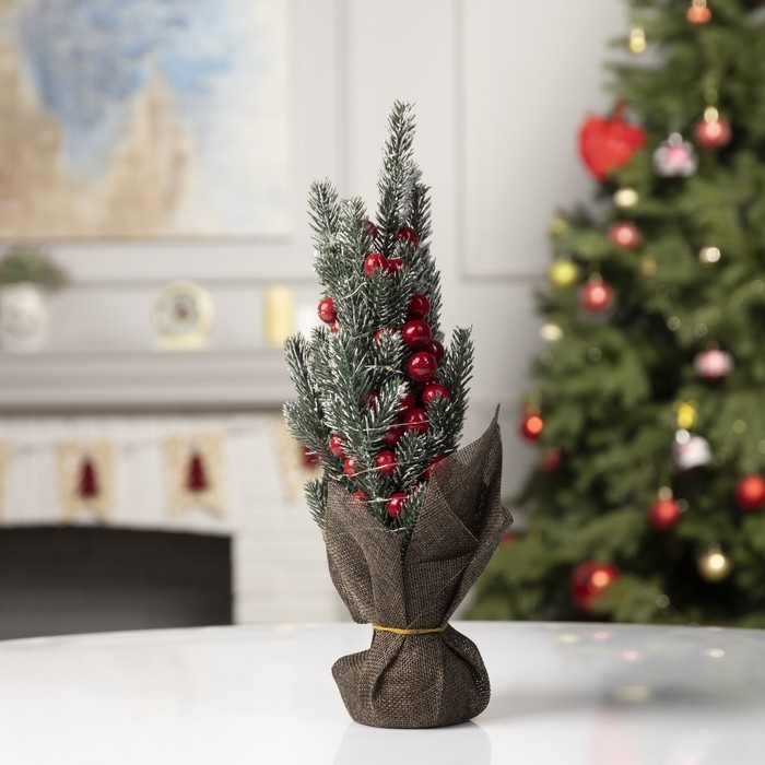 Светодиодная фигура &laquo;Ёлка с ягодами&raquo;, 10 &times; 33 &times; 7 см, пластик, батарейки CR2032х2 (в комплекте), свечение тёплое белое