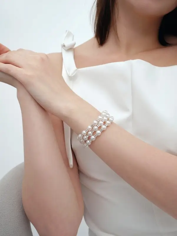 Браслет с жемчугом &laquo;Пружинка&raquo; стразинки, шар № 6, цвет белый в серебре, L=6 см