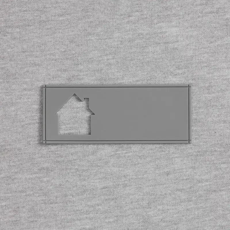 Лейбл из ПВХ с вырубкой &laquo;Дом&raquo;, серый