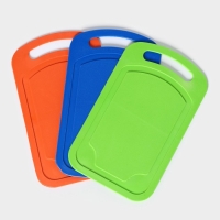 Доска разделочная пластиковая Доляна &laquo;Дуга&raquo;, прямоугольная, 25&times;15 см, цвет МИКС