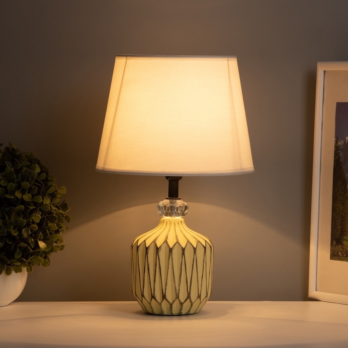 Лампа настольная "Стремление" 1х40Вт Е14 желтый 20х20х33см