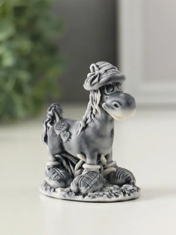 Сувенир "Лошадь в лаптях" 6,5 см