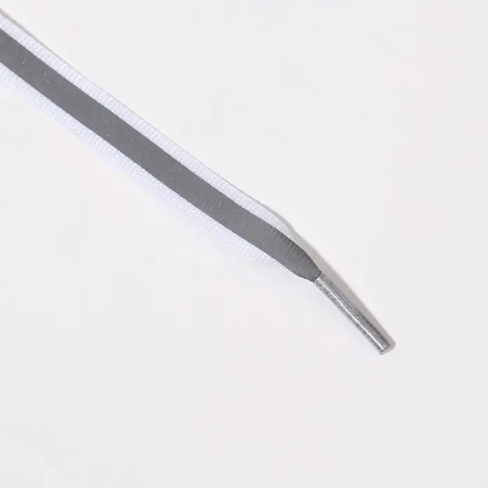 Шнурки для обуви, пара, плоские, со светоотражающей полосой, 10 мм, 110 см, белые