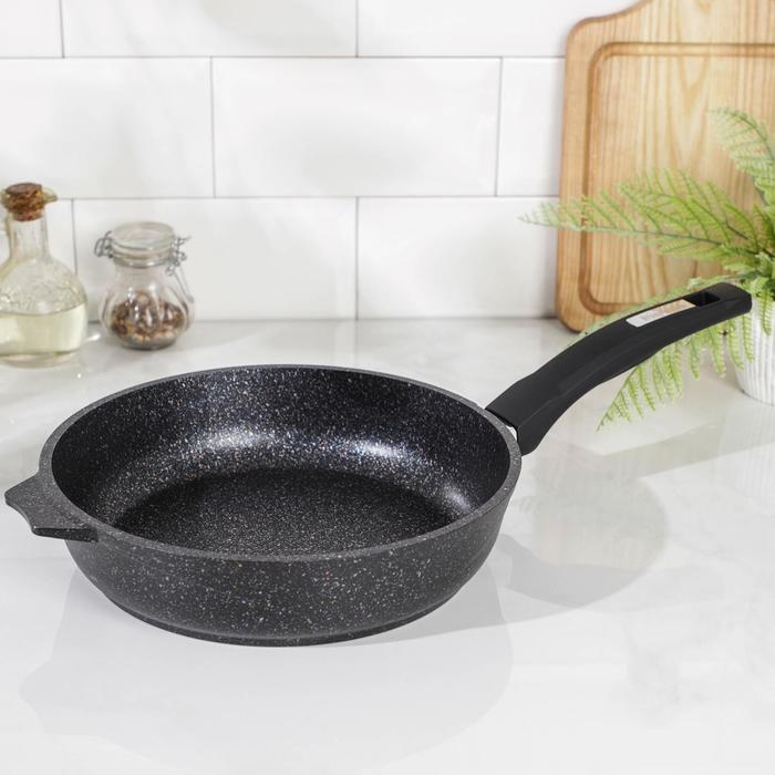 Сковорода &laquo;Гранит Star&raquo;, d=24 см, пластиковая ручка, антипригарное покрытие, тёмно-синий