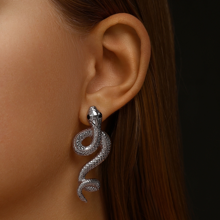 Новый год! Символ года 2025! Серьги металл &laquo;Змея&raquo; пламенное желание, цвет серебро