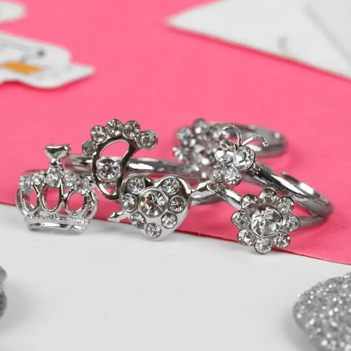 Кольцо &laquo;Ассорти&raquo; в сердце, форма МИКС, белое в серебре