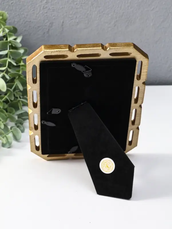 Фоторамка полистоун 10х15 см "Будущее" тёмное золото 15х1,5х20 см