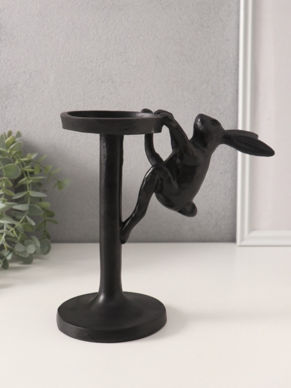 Подсвечник полистоун на 1 свечу "Мартовский заяц" чёрный 20х10,5х19,5 см