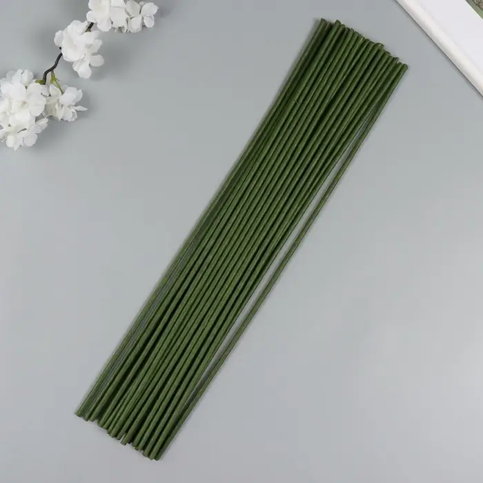 Проволока для изготовления искусственных цветов "Зелёная" обмотка бумага 50см сечение 0,5 см   10424