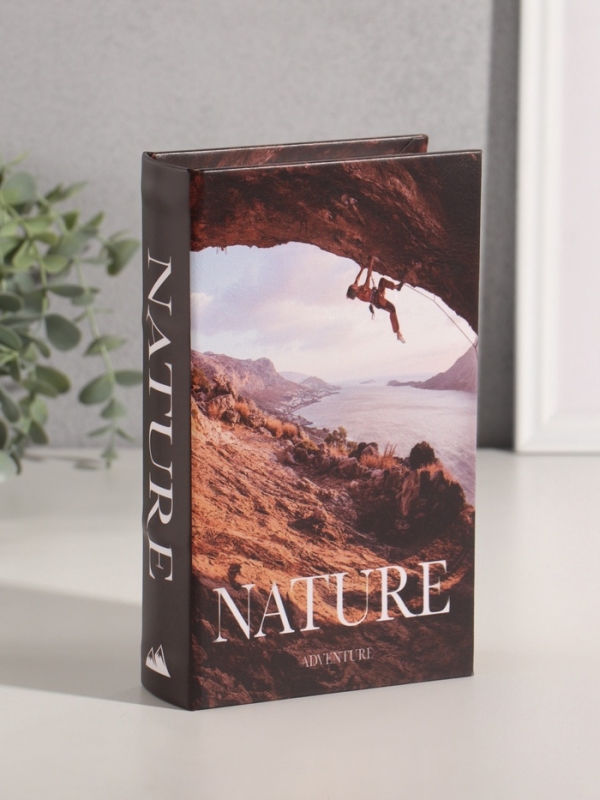 Сейф-книга дерево кожзам "Приключения и путешествия" 21х13х5 см