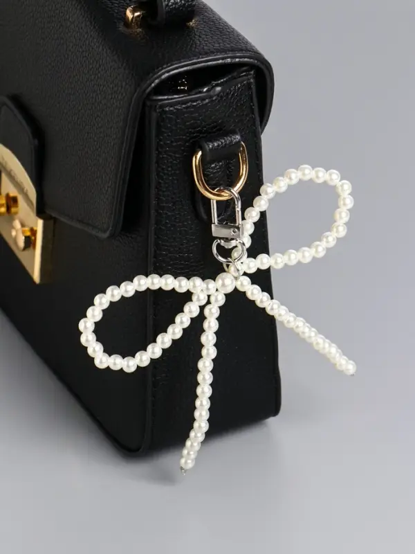 Брелок на карабине "Жемчужный бант" бусины d=0,8 см 9,5х11х1,6 см