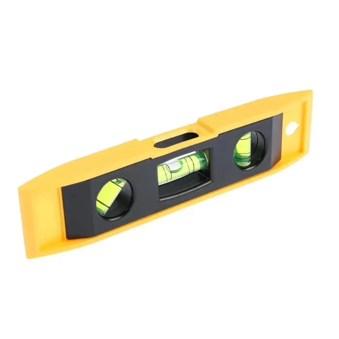 Уровень пластиковый магнитный ТУНДРА, 3 глазка, 150 мм