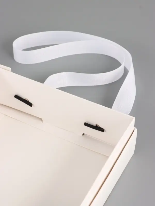 Коробка под бенто-торт 16 х 16 х 12,5 см