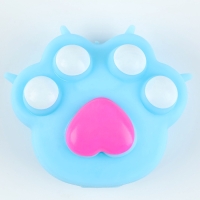 Мялка &laquo;Лапка&raquo; с пастой, цвета МИКС