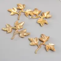 Декор для творчества металл "Веточка с тремя листиками" золото 3,6х4х0,4 см
