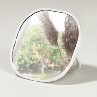 Зеркало карманное &laquo;Узор&raquo;, с подставкой, 8 &times; 8 см, цвет белый