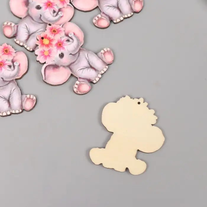 Декор для творчества дерево "Слонёнок с цветным венком" 4,1х3,5х0,3 см