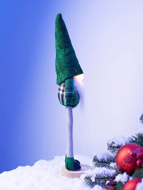 Фигура текстиль &laquo;Гном в зелёном&raquo; 42 см, 1 LED, от батареек AG13&times;3, свечение тёплое белое