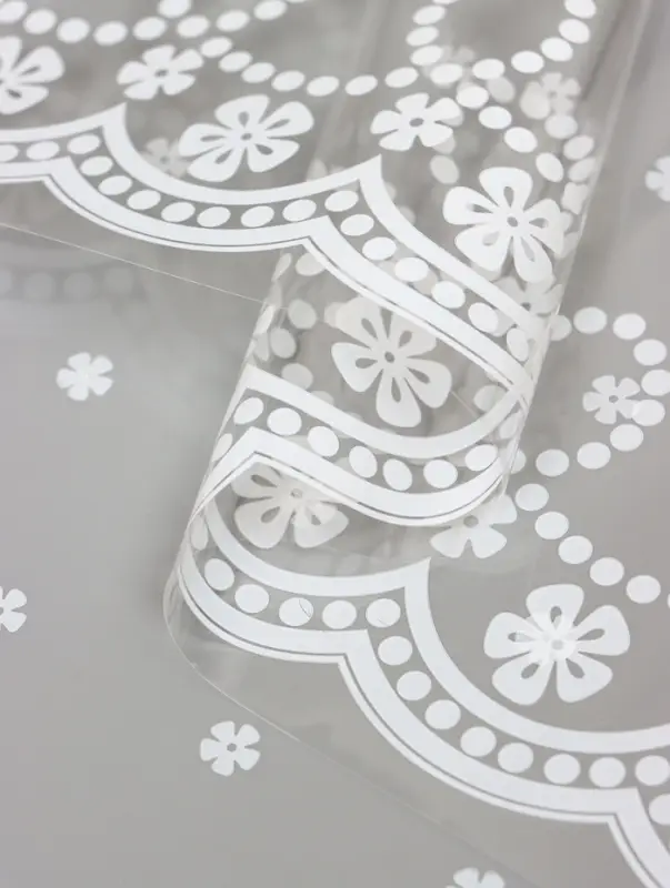 Пленка прозрачная с рисунком &laquo;Классикцветов&raquo; Белый 0.7&times;8.2&plusmn;5%м