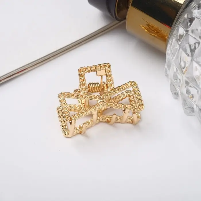 Крабик для волос &laquo;Эмма&raquo;, бантик, 2.5 см, золото