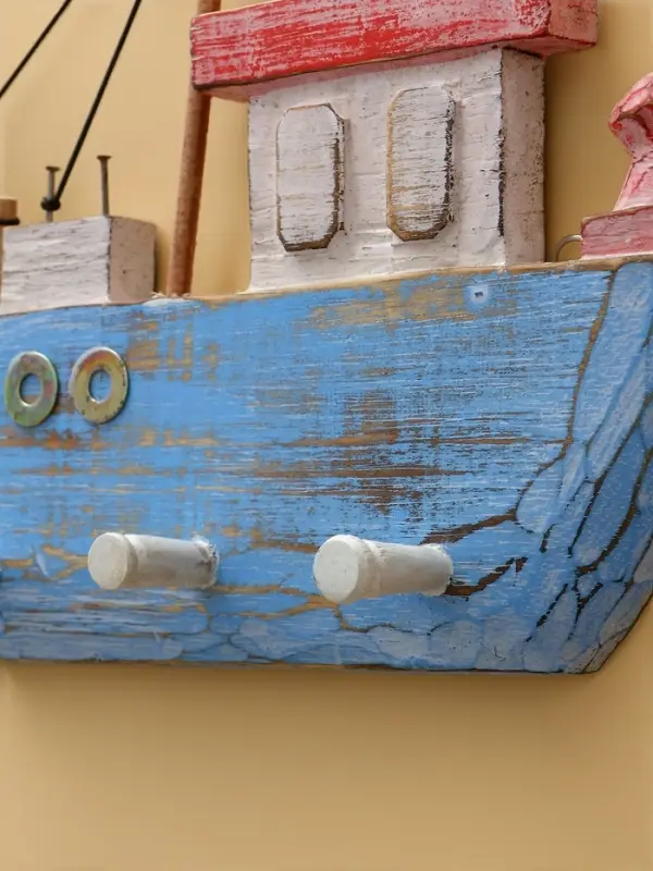 Вешалка "Корабль" дерево 30х5х25 см