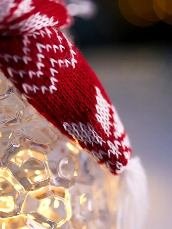 Фигура &laquo;Снеговик в красном&raquo; 28 см, 1 LED, от батареек ААА&times;3, свечение тёплое белое