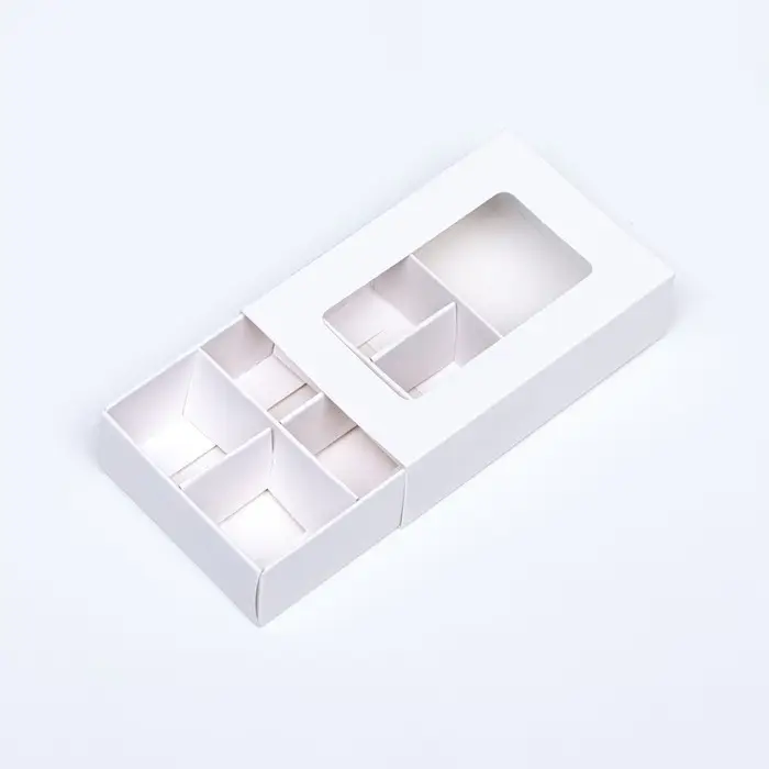 Коробка для конфет 6 штук, 8.7&times;5.8&times;2.5 см, Тонкие разделители, белый