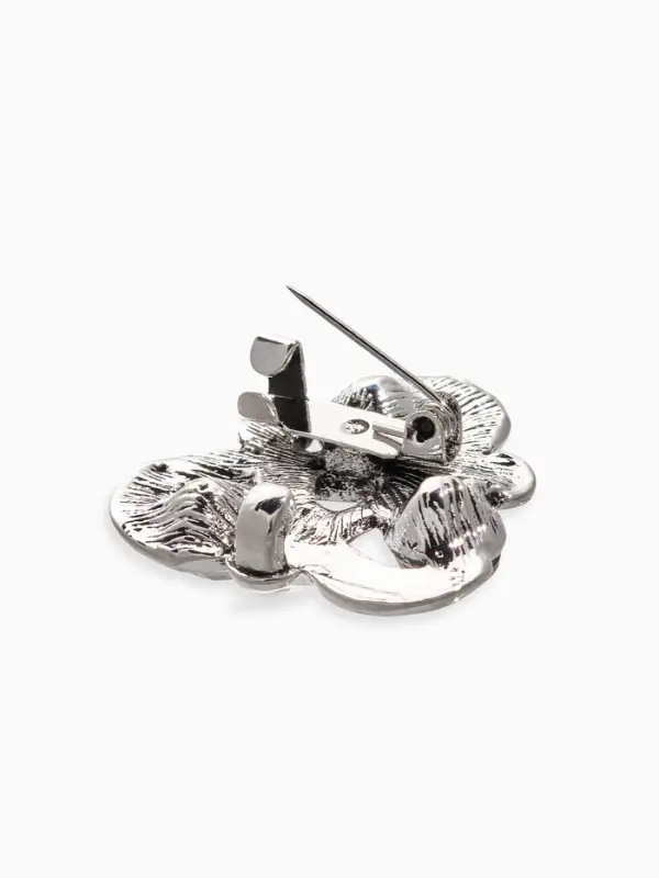 Зажим для кардигана "Ажур", узел, цвет белый в чернёном серебре