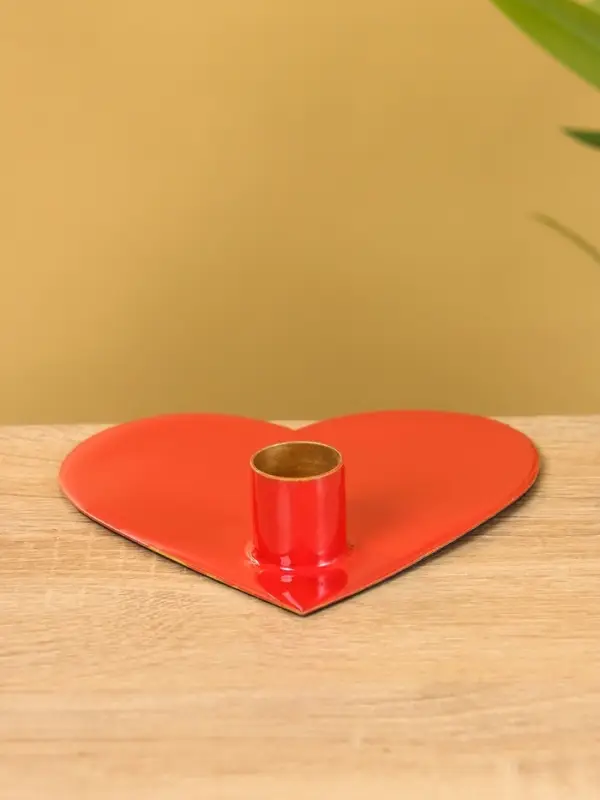 Подсвечник на 1 свечу "Love is..." в форме сердца красный 12,5х12,5х3 см