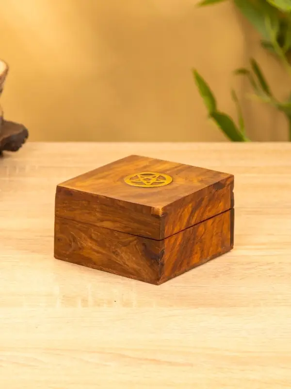 Шкатулка "Пентакль" 10х10х6 см, дерево шишам