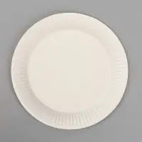 Тарелка одноразовая бумажная "Сердца"