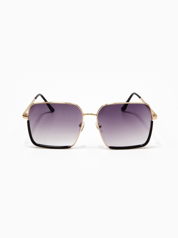 Очки солнцезащитные uv 400, дужка 13.5 см, ширина 12.8 см, линза 5.5&times;6 см