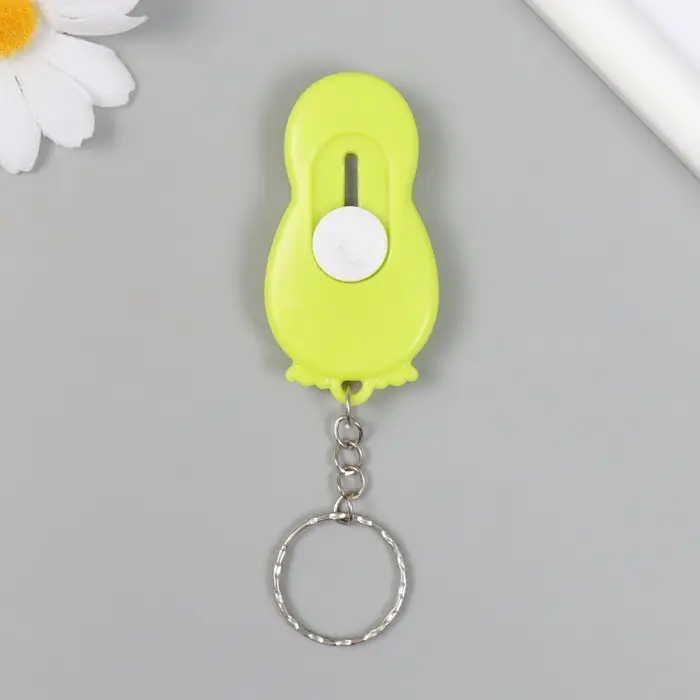 Брелок пластик канцелярский нож "Пингвин" МИКС 3х6 см