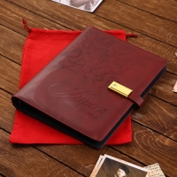 Родословная книга со встроенной флешкой 16 Gb &laquo;Книга всей семьи&raquo;, 17,5 х 23 см.