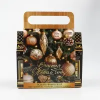 Набор в коробке-домике &laquo;Счастья в Новом году&raquo;, чай 50 г, печенье 3 шт, конфеты 100 г