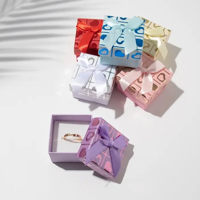 Коробочка подарочная под кольцо/серьги &laquo;Сердца&raquo;, 5&times;5 (размер полезной части 4.5&times;4.5 см), МИКС, вставка белая