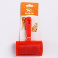 Пуходерка полукруглая средняя без капель, 10 х 13 см, красная