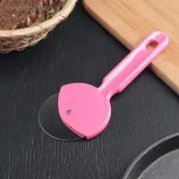 Нож для пиццы и теста Доляна &laquo;Наклон&raquo;, 16,5 см, цвет МИКС