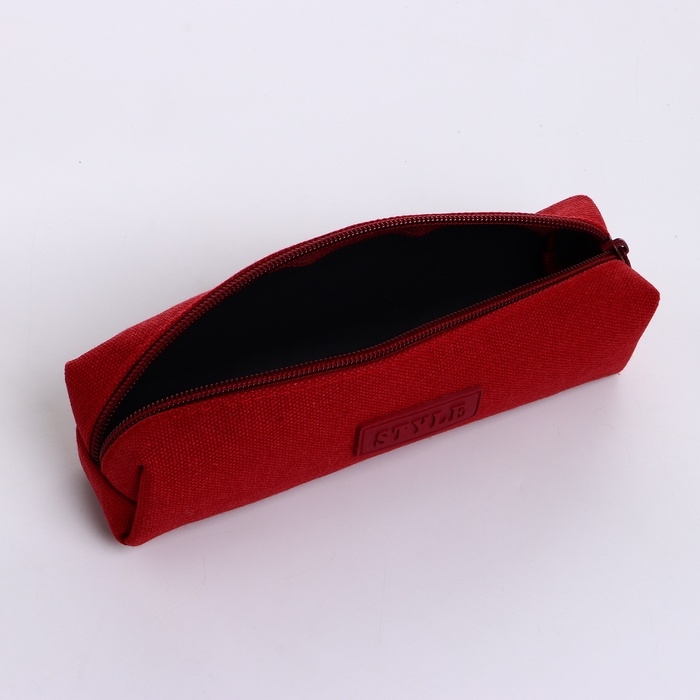 Косметичка-пенал на молнии, цвет бордовый