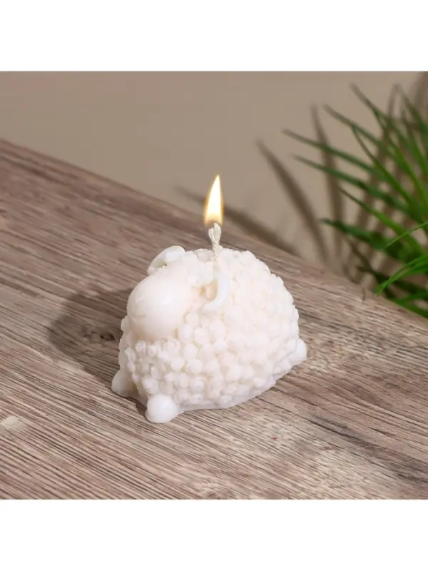 Свеча Свеча "Барашек" 4х4,5х6 см, соевый воск