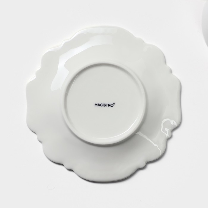 Чайная пара фарфоровая Magistro &laquo;Сюита&raquo;, 2 предмета: кружка 250 мл, блюдце d=15,5 см, цвет белый