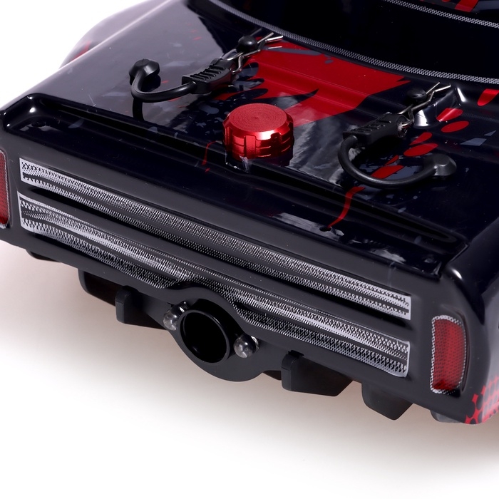 Машинка радиоуправляемая Drift, дрифт, аккумулятор, световые и дымовые эффекты, сменные колеса, цвет красный